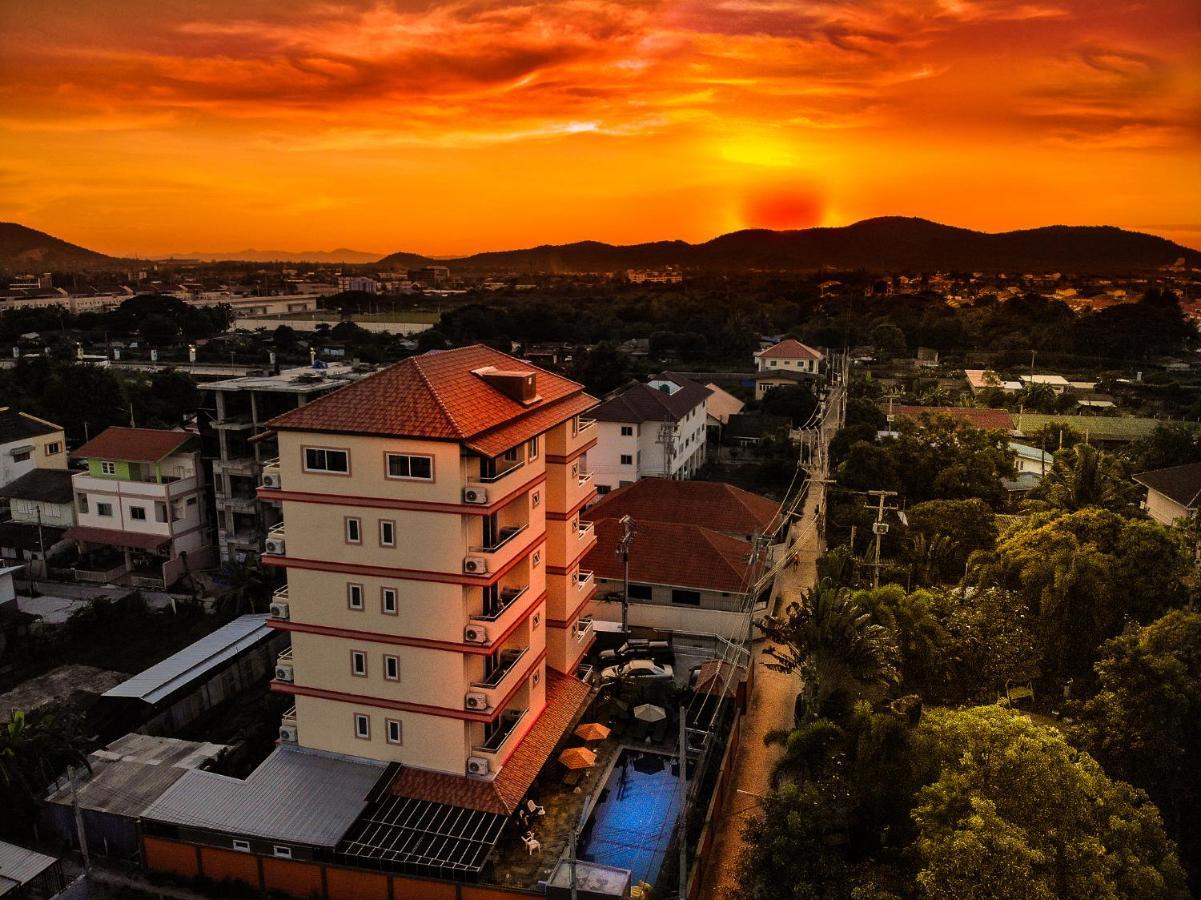 Sky Villa Hua Hin Guesthouse - Adults-Only מראה חיצוני תמונה